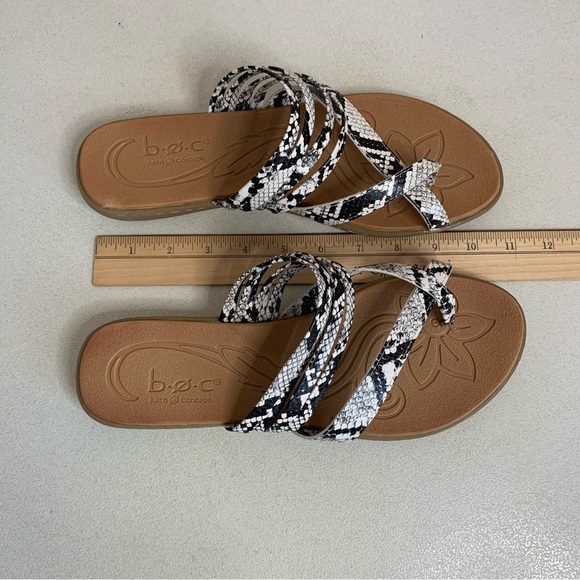 BOC Born Alisha Strappy Thong Flat Sandals Womens 10M Slip On Black Cream comfy - Picture 9 of 9